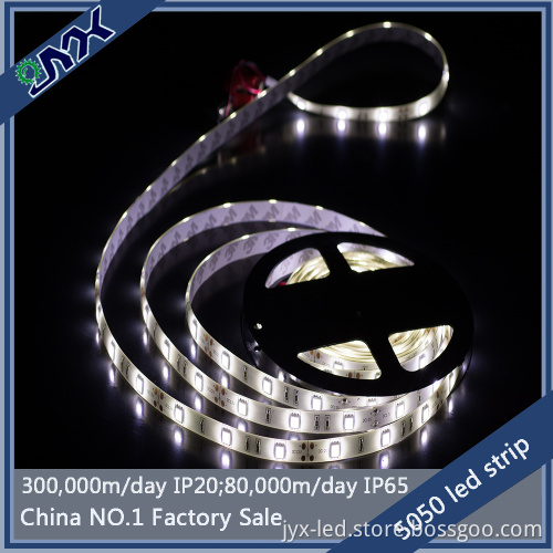 Battery powered waterproof 12v 5m/roll 5050 warmwhite flexible led strip light for outdoor use
